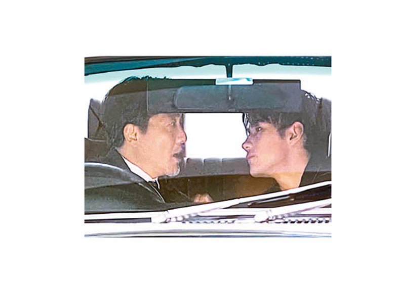 HeHe車廂偷情 魏浚笙潘燦良咀到忘形