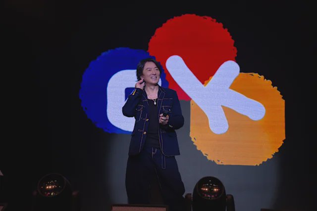 鄭伊健重遊30年前代言舊地辦千人Fanmeet慶生 換衫騷麒麟臂全場尖叫